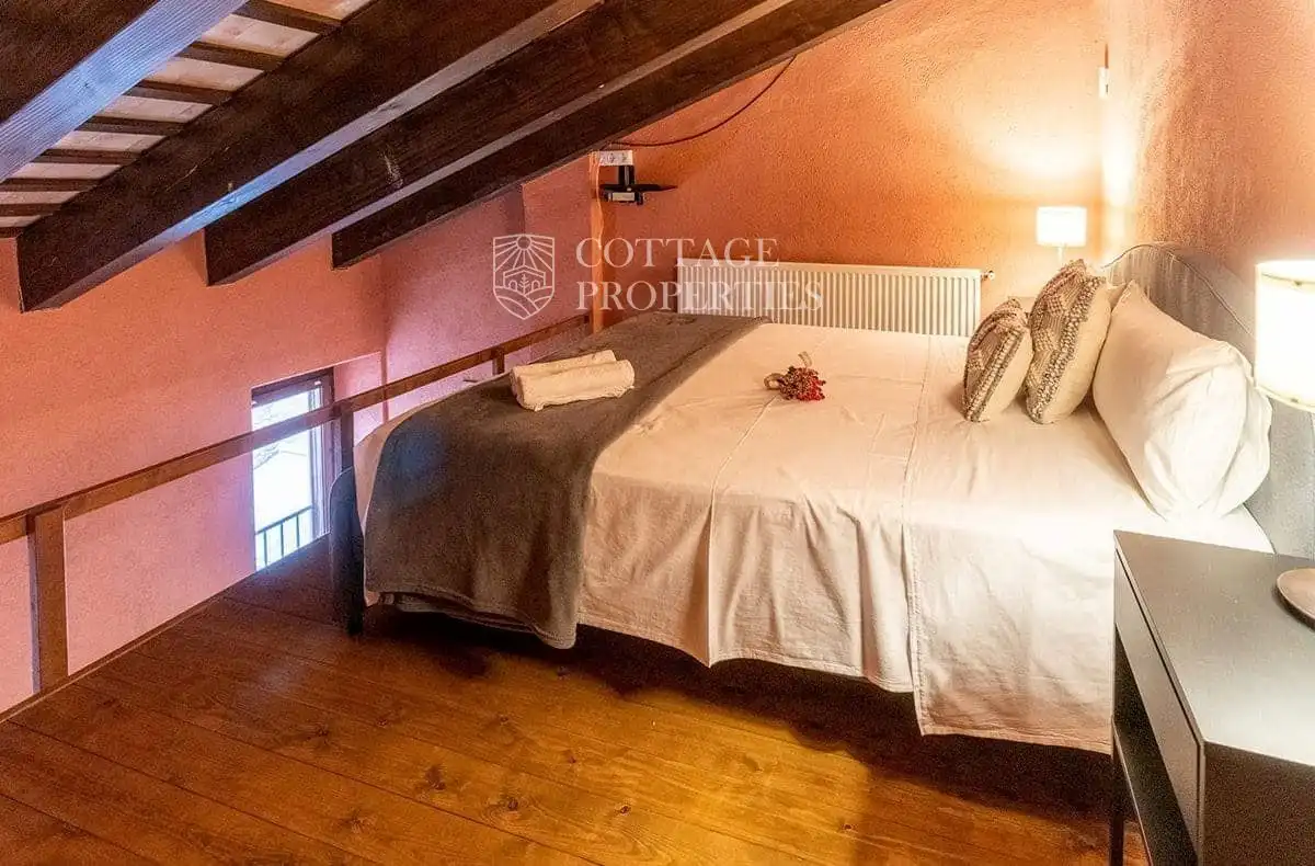 Habitación de Casa o chalet en venta en Boadella i les Escaules con Calefacción y Piscina