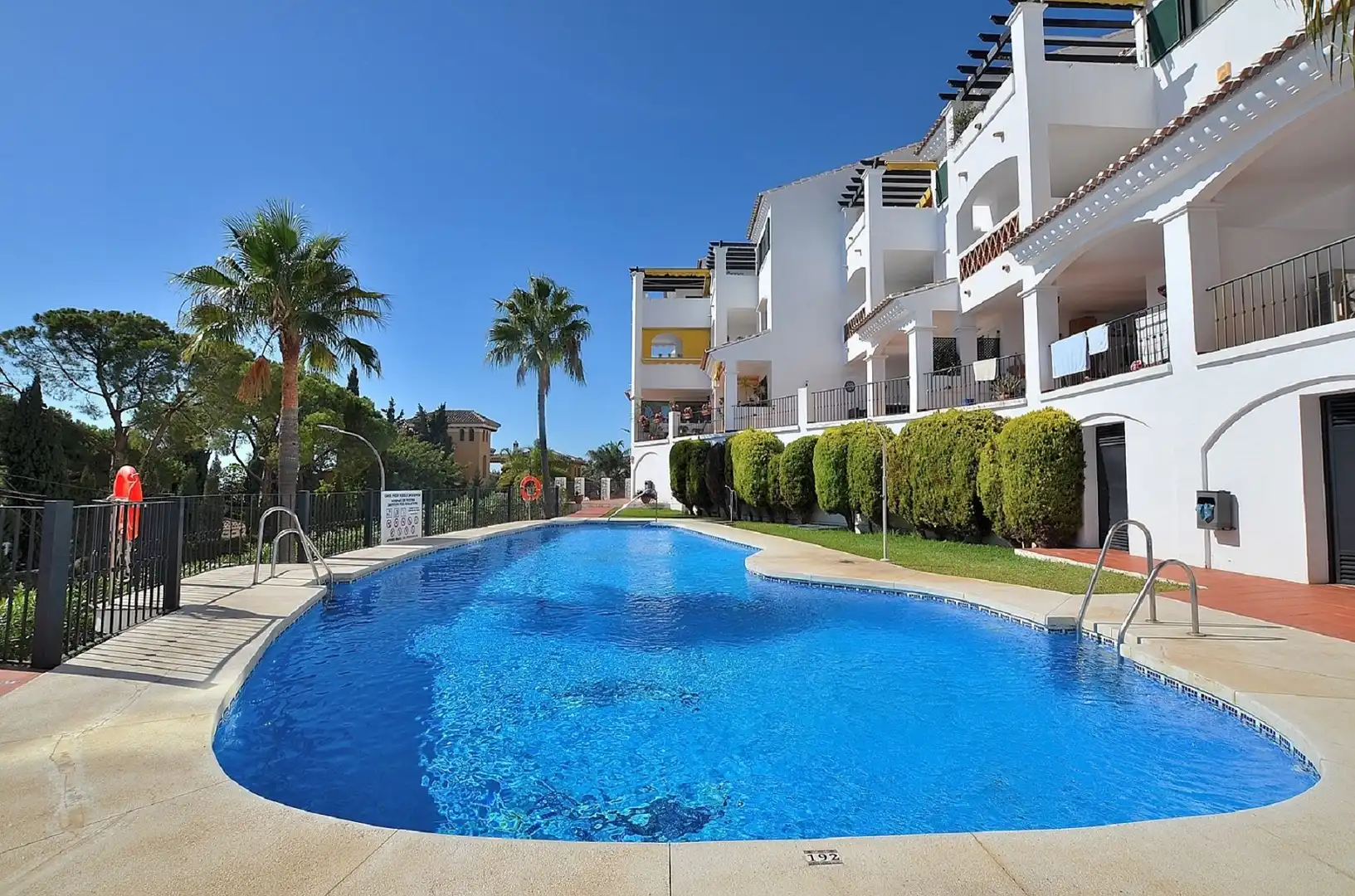 Swimming pool of Flat for sale in Benalmádena  with Air Conditioner, Terrace and Storage room