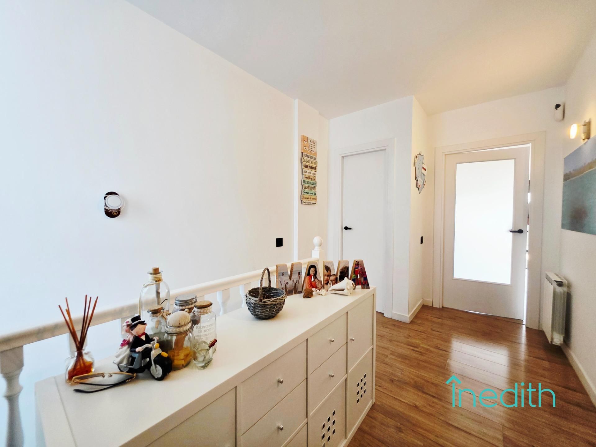 Bedroom of House or chalet for sale in Vilanova i la Geltrú  with Heating, Private garden and Parquet flooring