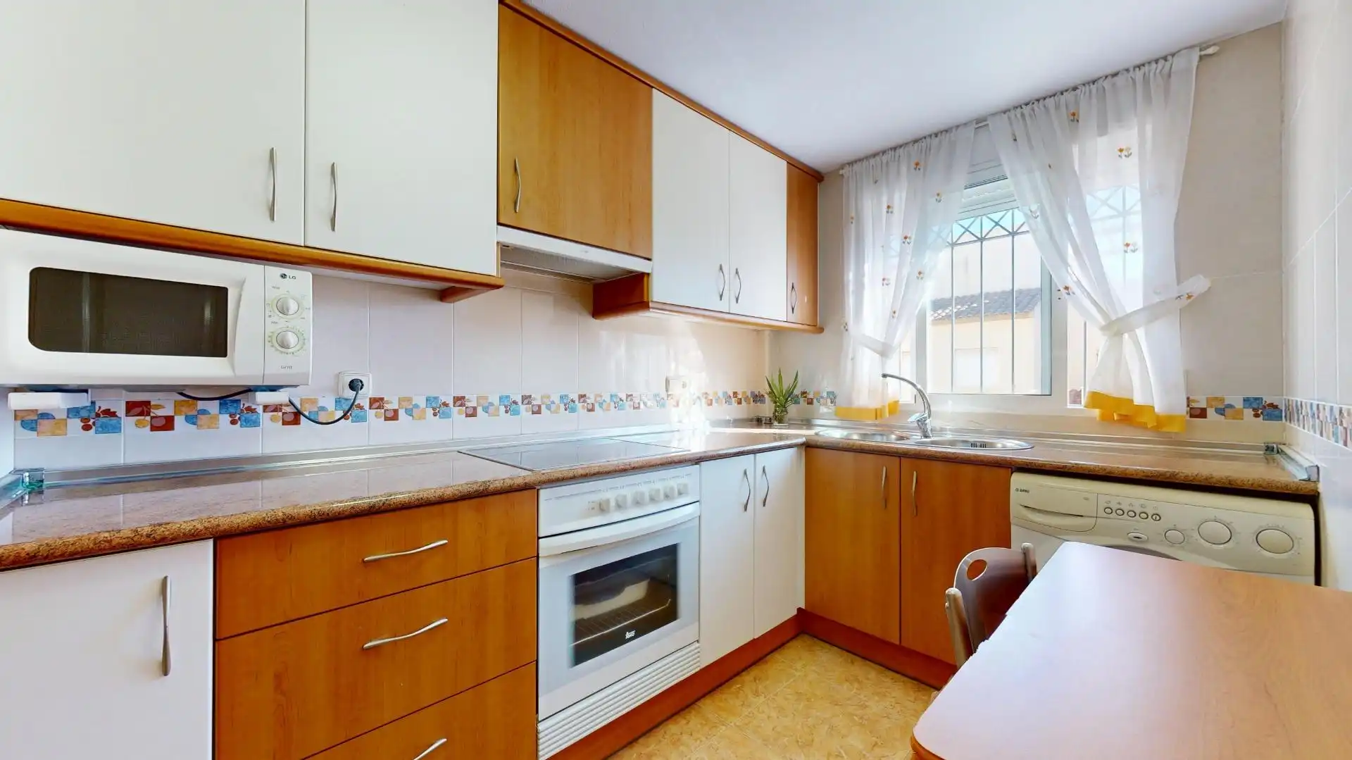 Cocina de Dúplex en venta en San Pedro del Pinatar con Terraza, Amueblado y Piscina comunitaria