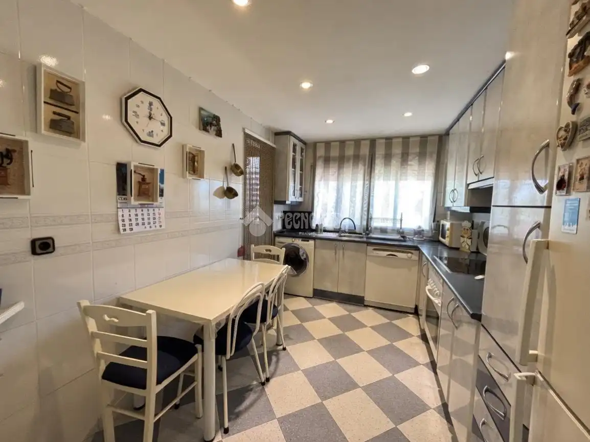 Piso con ascensor en venta en Base Aérea, imagen 9