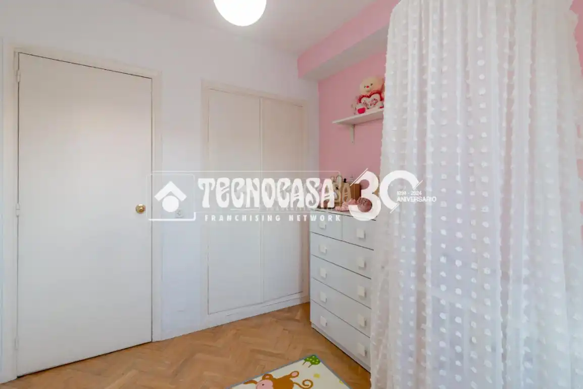 Habitación de Piso en venta en Madrid con Aire acondicionado y Calefacción