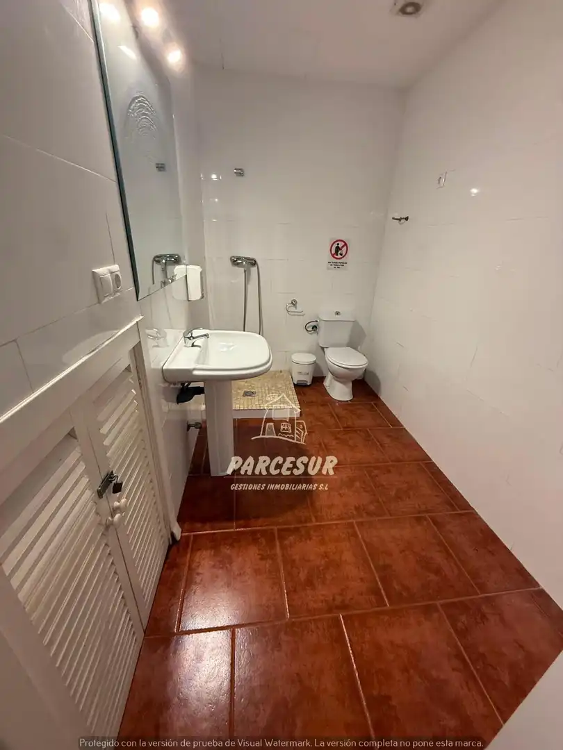 Bany de Local de lloguer en Córdoba