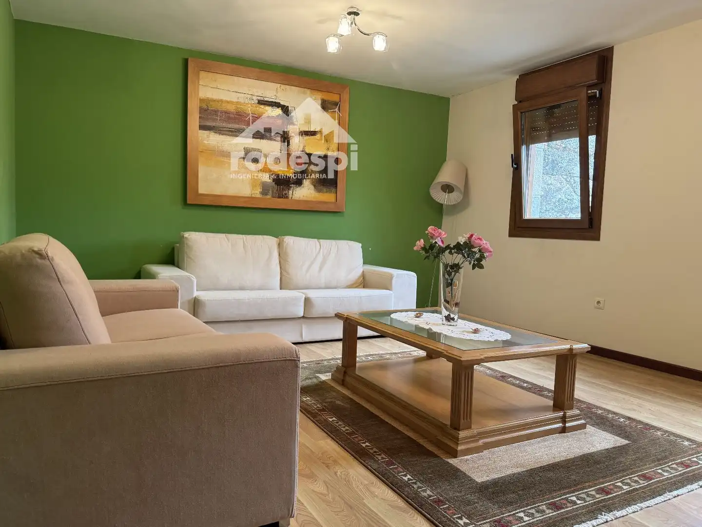 Wohnzimmer von Einfamilien-Reihenhaus zum Verkauf in Arbo mit Heizung, Abstellraum und Möbliert