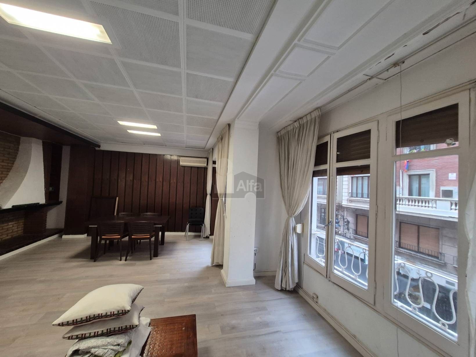 Sala de estar de Piso de alquiler en  Valencia Capital con Aire acondicionado, Amueblado y Horno