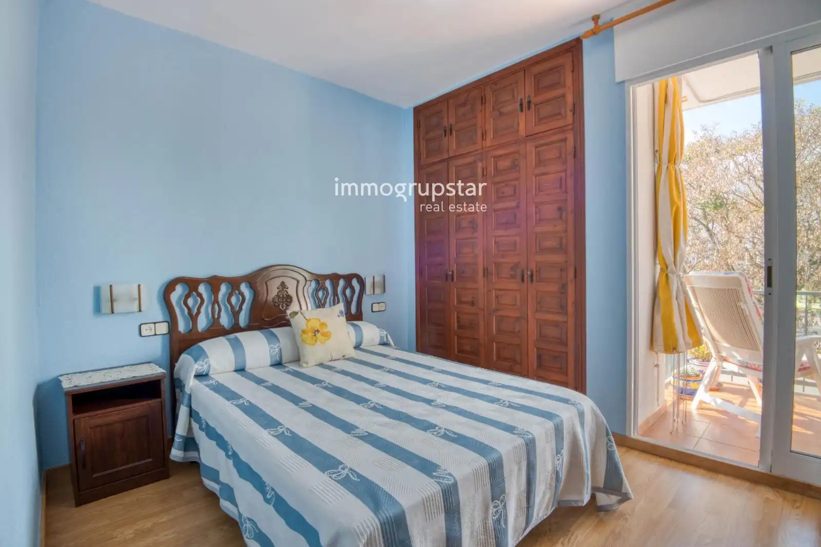 Schlafzimmer von Dachboden zum Verkauf in Castell d'Aro, Platja d'Aro i s'Agaró mit Heizung, Terrasse und Möbliert