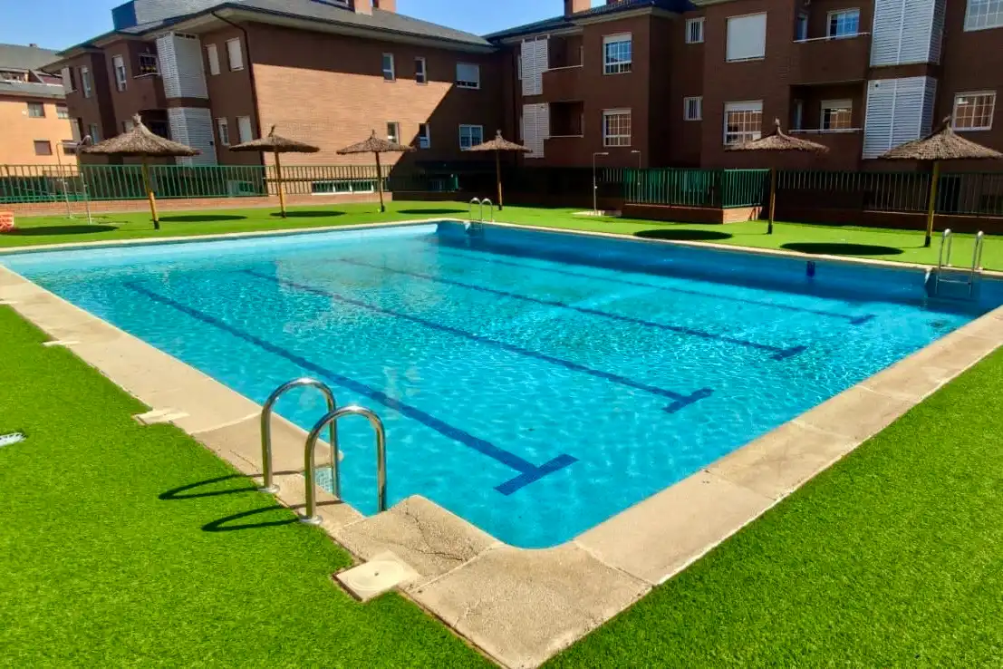 Piscina de Piso en venta en Las Rozas de Madrid con Aire acondicionado, Calefacción y Terraza