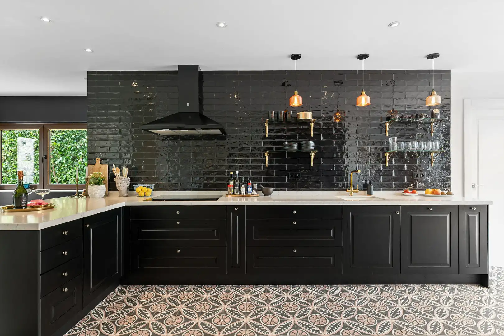 Cocina de Casa o chalet en venta en Estepona con Aire acondicionado, Jardín privado y Terraza