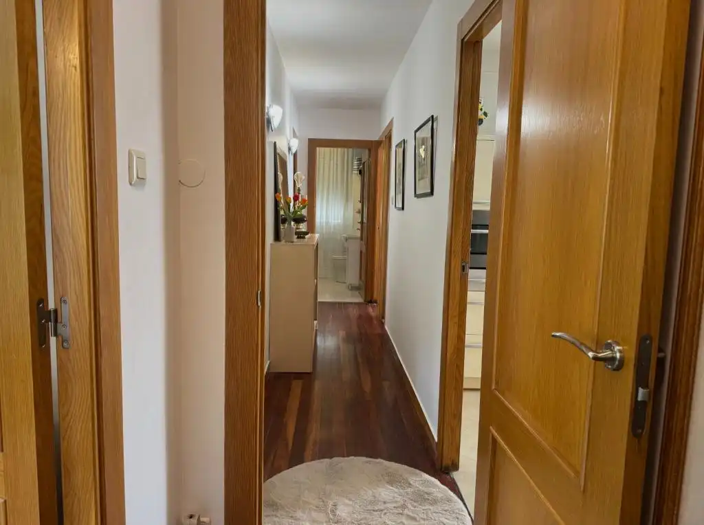 Wohnung zum Verkauf in Los Corrales de Buelna  mit Heizung, Parkett und Terrasse