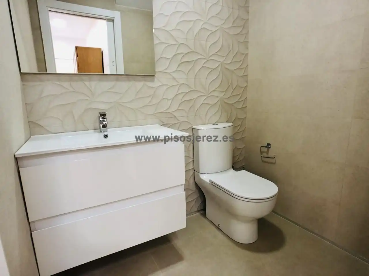 Bathroom of Houses for sale in Jerez de la Frontera  with Air Conditioner, Private garden and Terrace