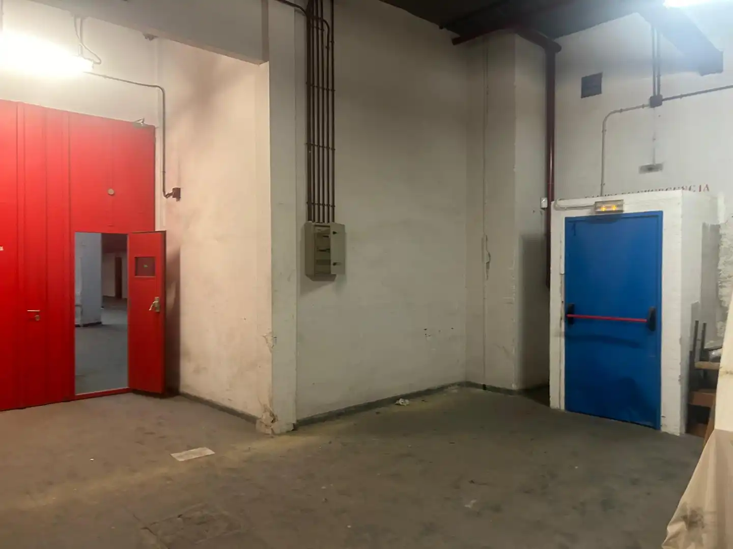 Industrial buildings for sale in Madrid  with Heating and Alarm