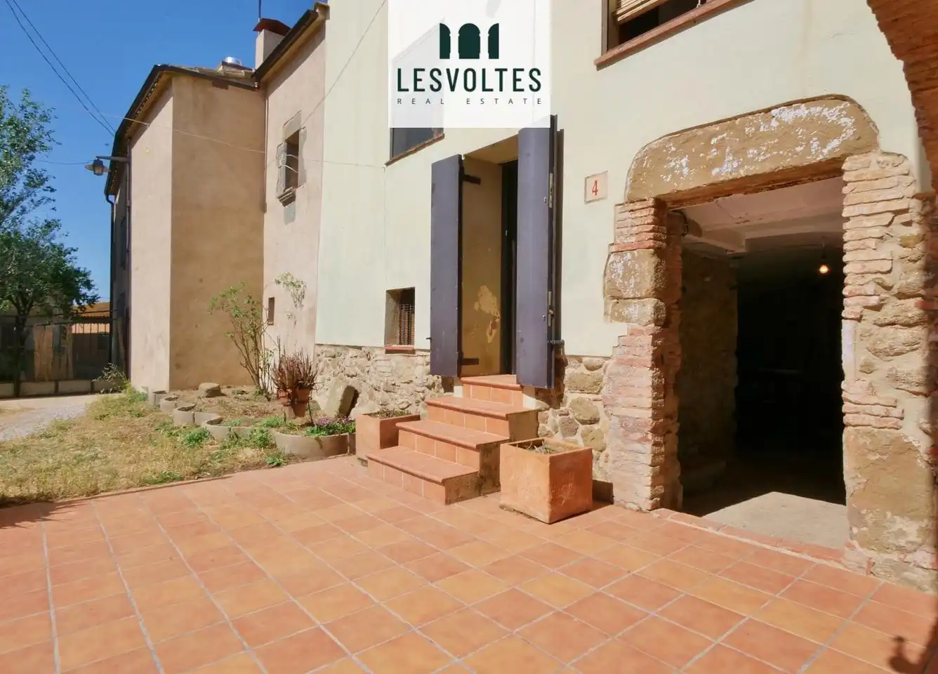 Vista exterior de Casa o xalet en venda en Ultramort amb Jardí privat, Terrassa i Internet