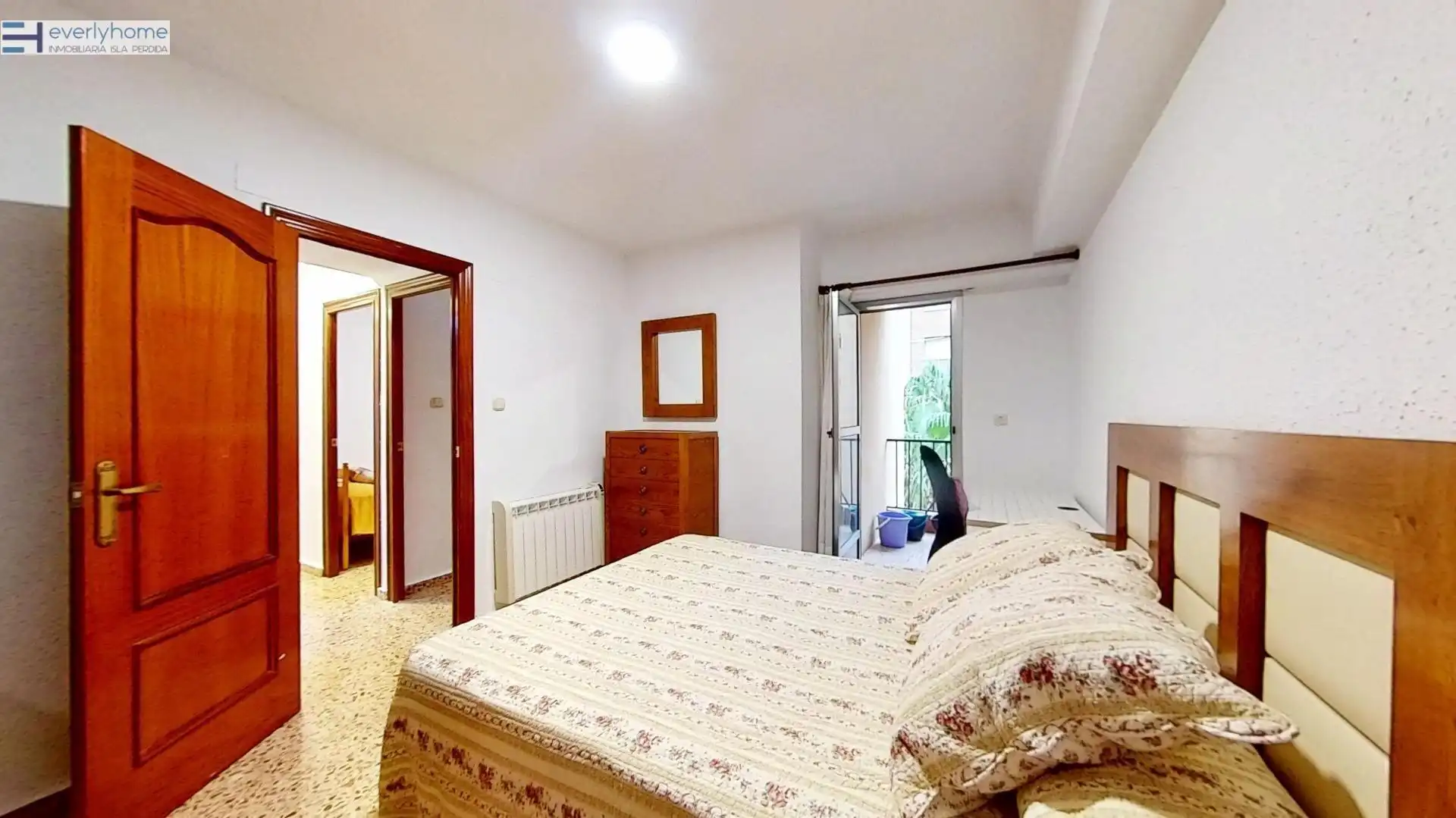 Bedroom of Flat for sale in Valencia  with Furnished and Balcony
