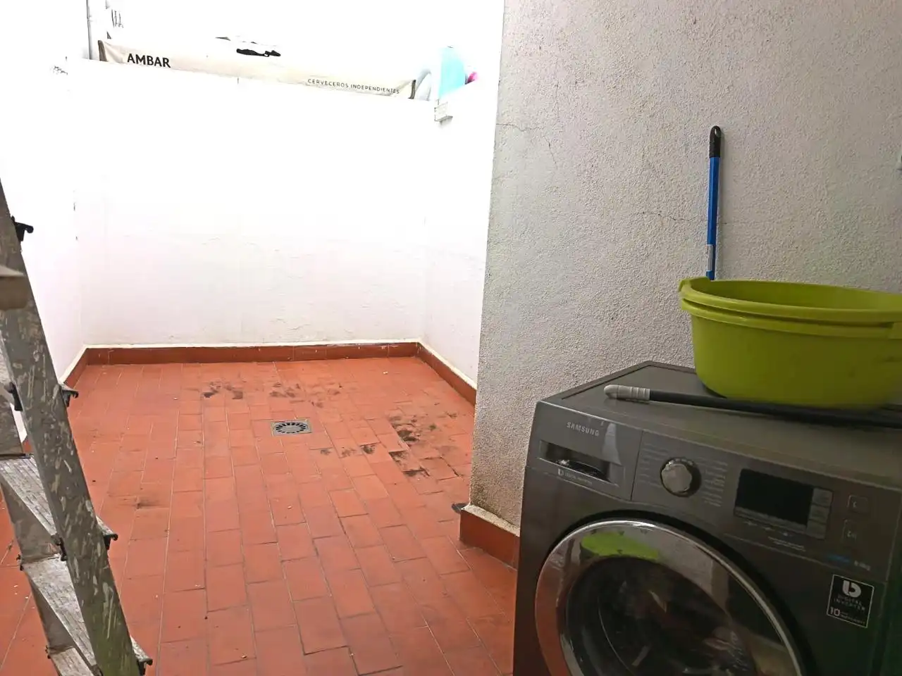 Ground floor for sale in Oliva  with Air Conditioner and Storage room