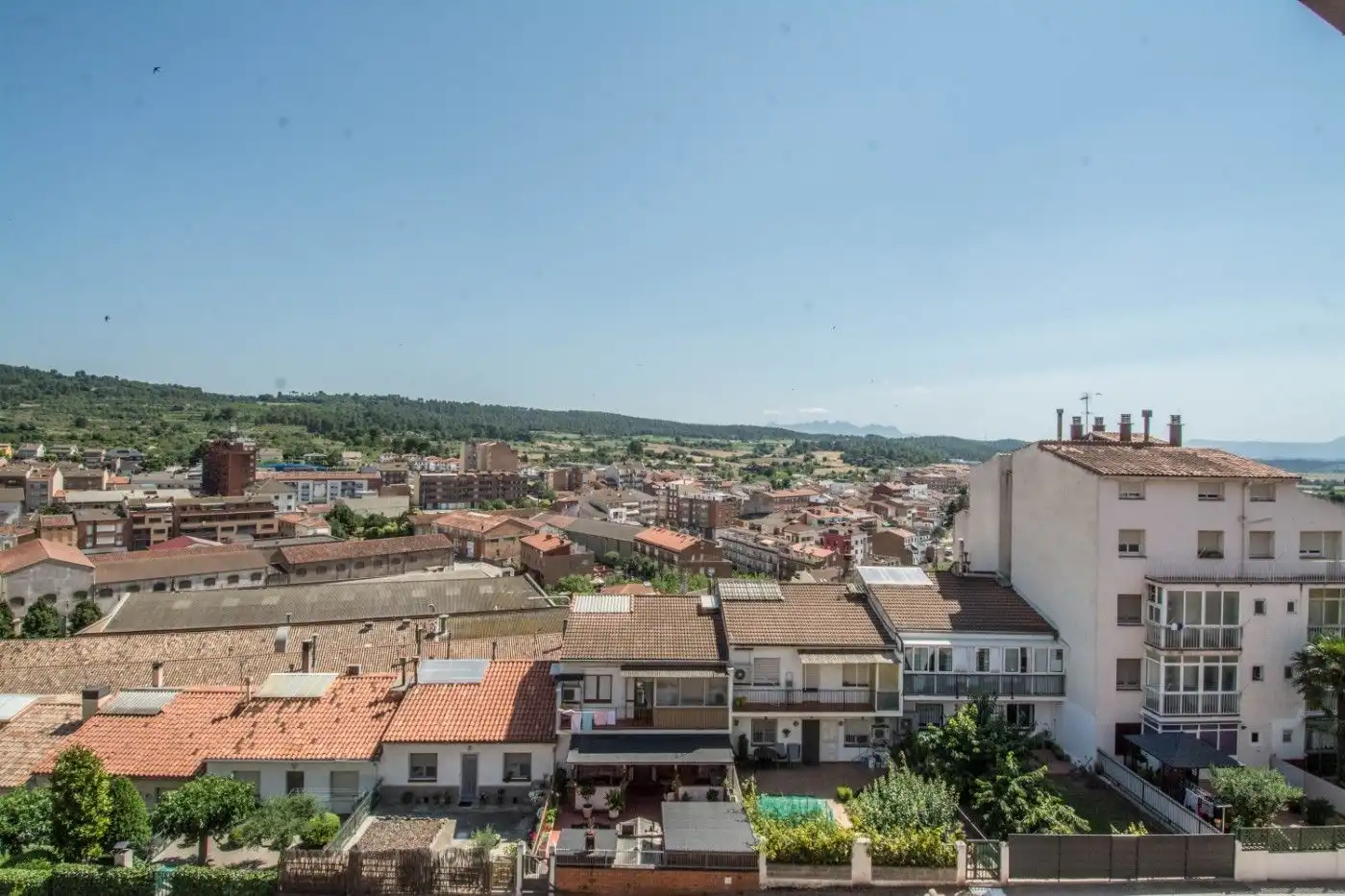 Vista exterior de Casa adosada en venta en Artés con Trastero