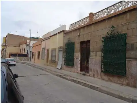 Adossat en venda a Largas 23