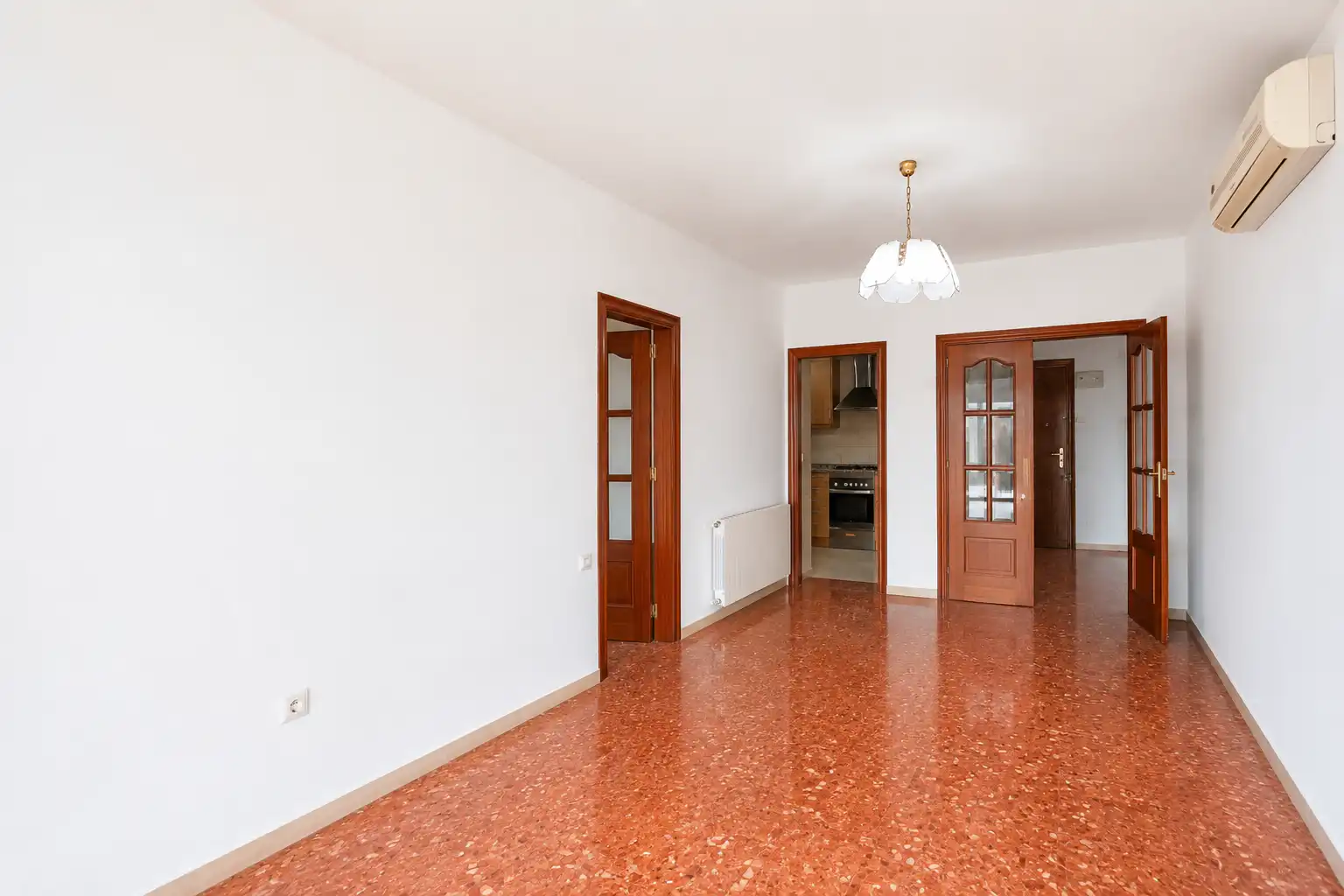 Piso en venta en Esplugues de Llobregat con Calefacción y Balcón