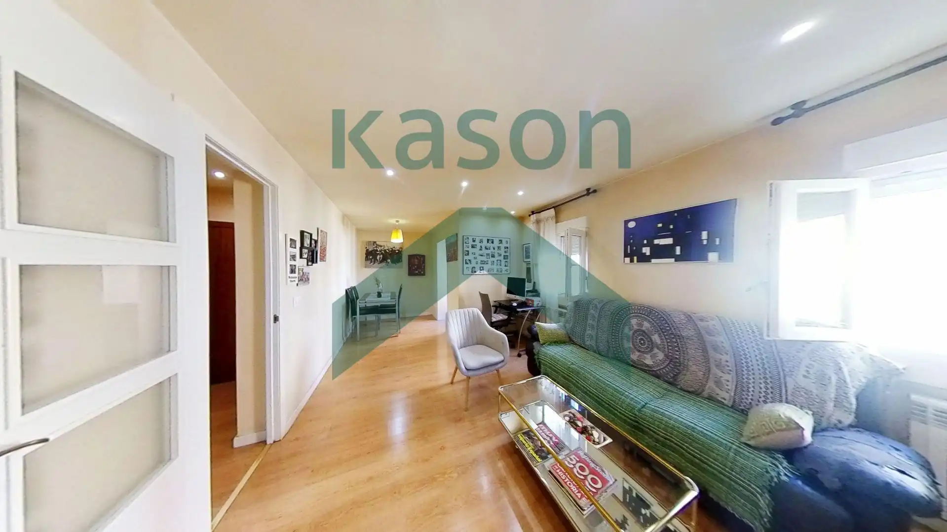 Living room of Flat for sale in Madrid  with Air Conditioner and Heating