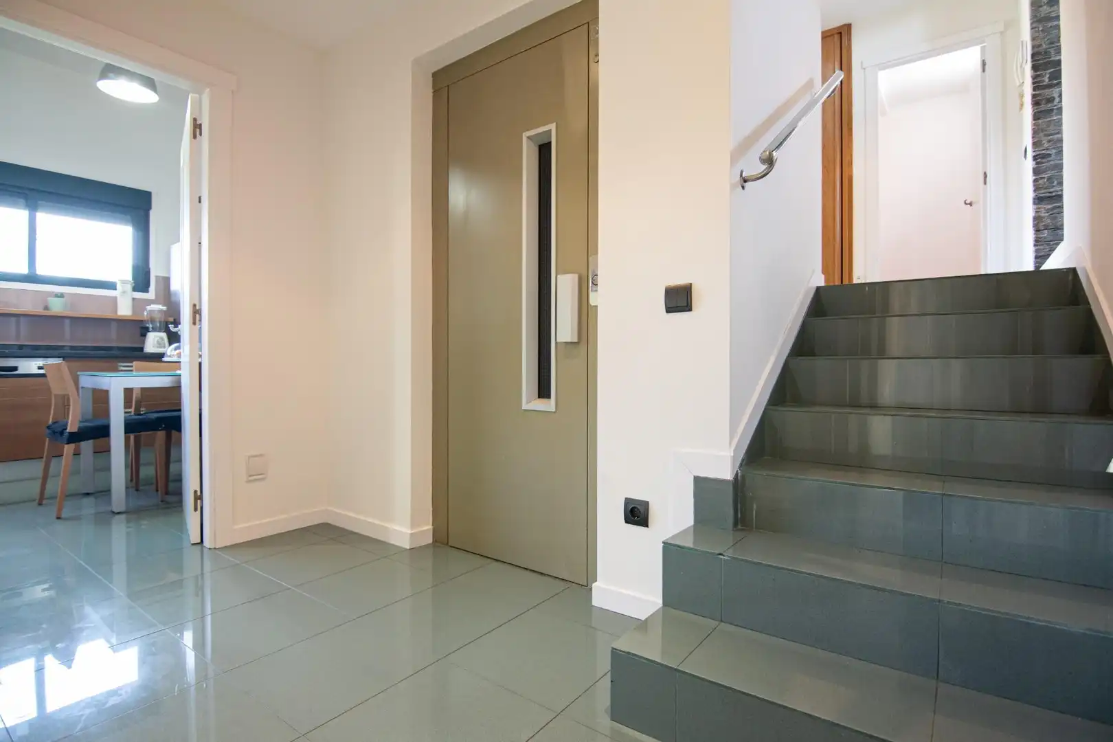 Casa o chalet en venta en Bergondo con Calefacción, Jardín privado y Trastero