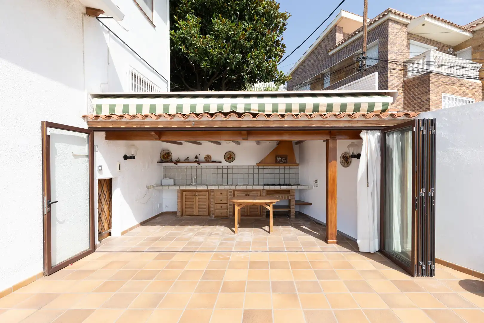 Casa amb piscina en venda a Santa Susanna, imagen 6