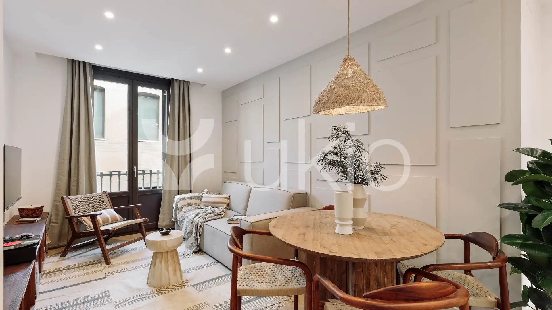 Living room of Apartments for rent in  Barcelona Capital  with Air Conditioner, Heating and Furnished