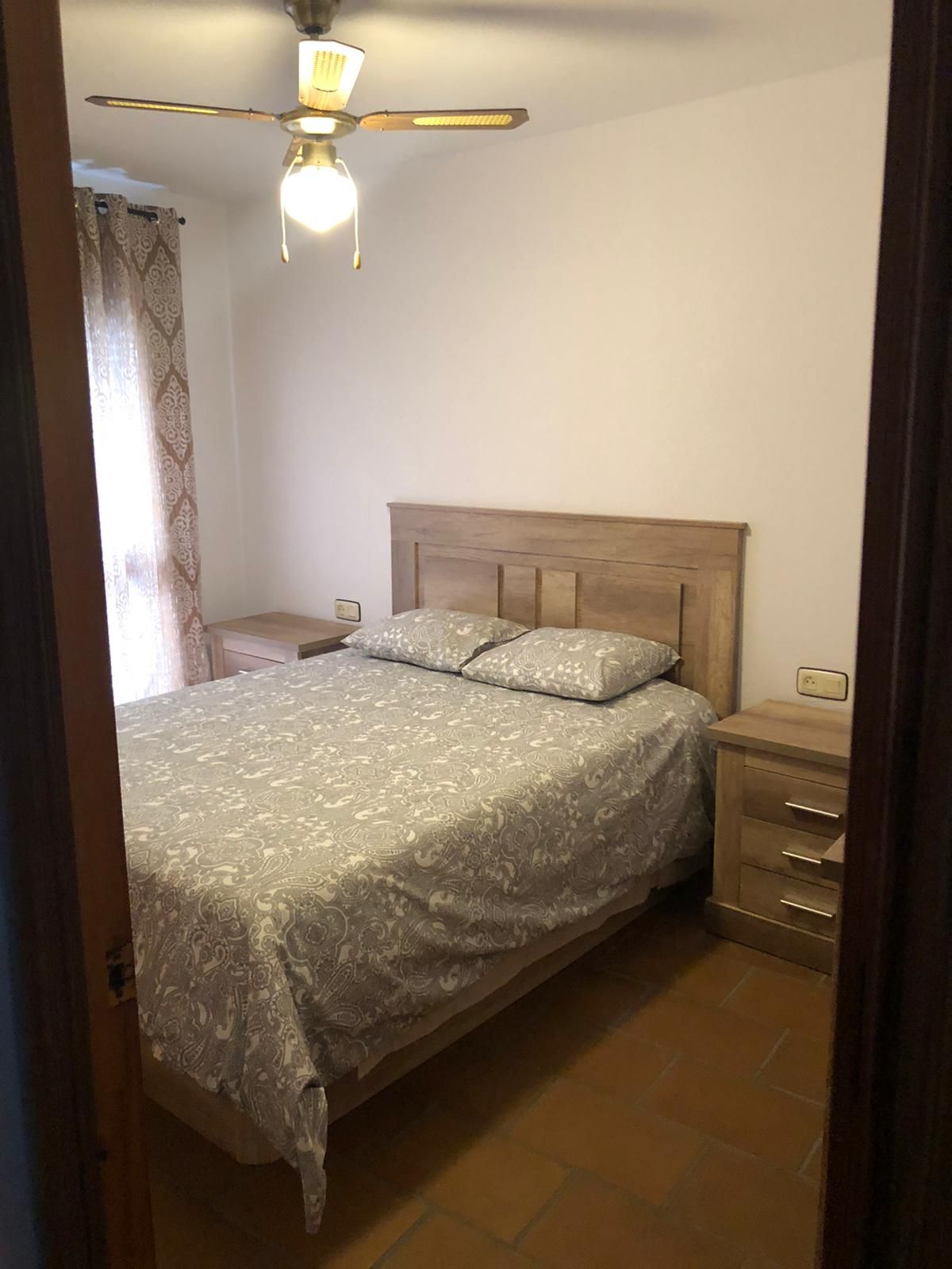 Dormitori de Edifici en venda en  Cádiz Capital amb Alarma