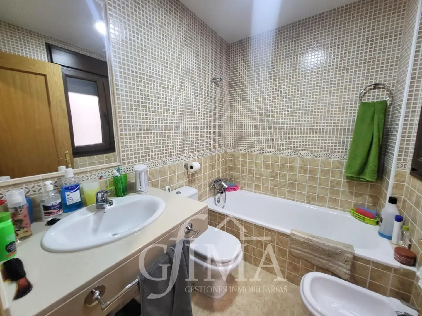 Baño de Apartamento en venta en Ruidera con Terraza, Amueblado y Piscina comunitaria