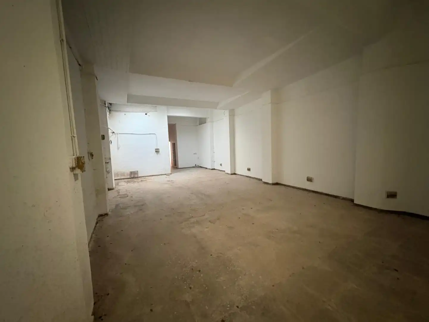 Local comercial en venda a Valencia - CL BARON PATRAIX