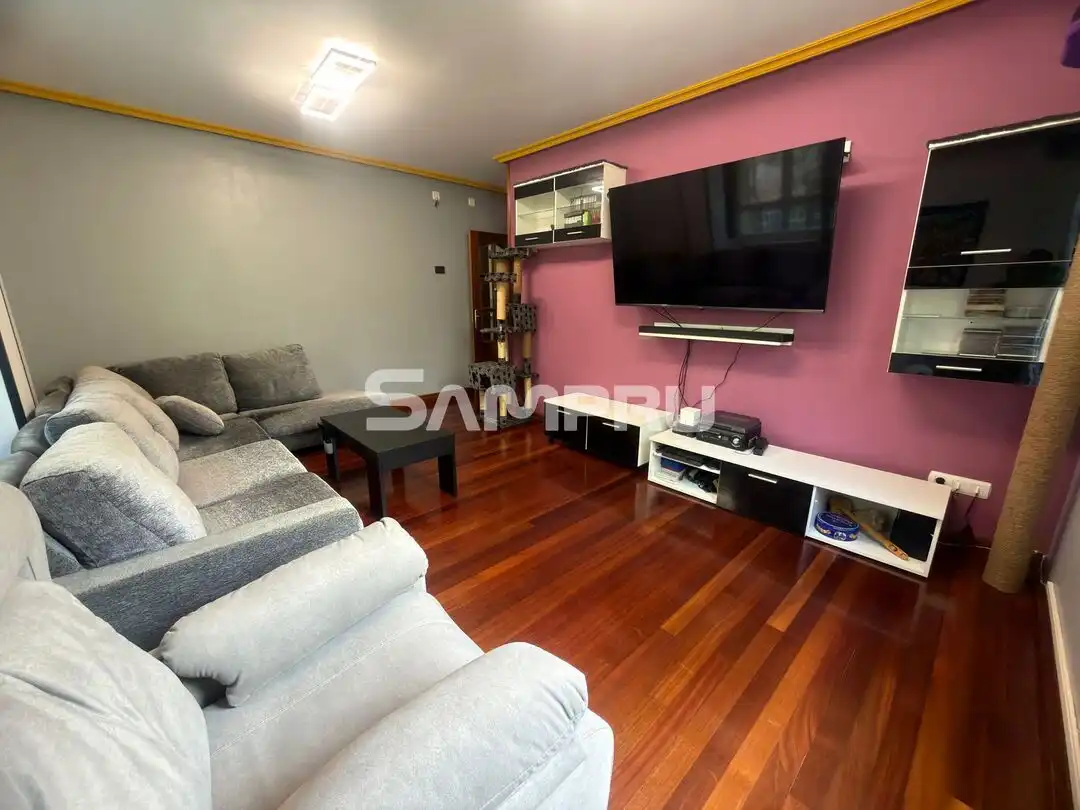 Wohnzimmer von Wohnung zum Verkauf in Aramaio mit Heizung und Abstellraum
