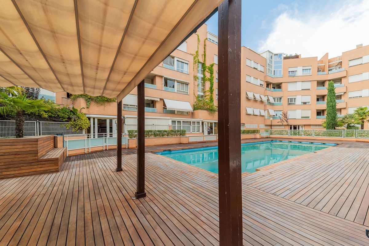 Piscina de Àtic en venda en Alcobendas amb Aire condicionat, Calefacció i Jardí privat