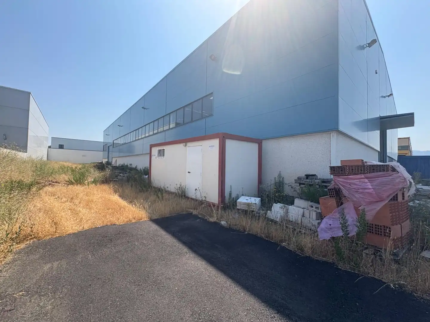 Vista exterior de Nave industrial en venta en Camponaraya