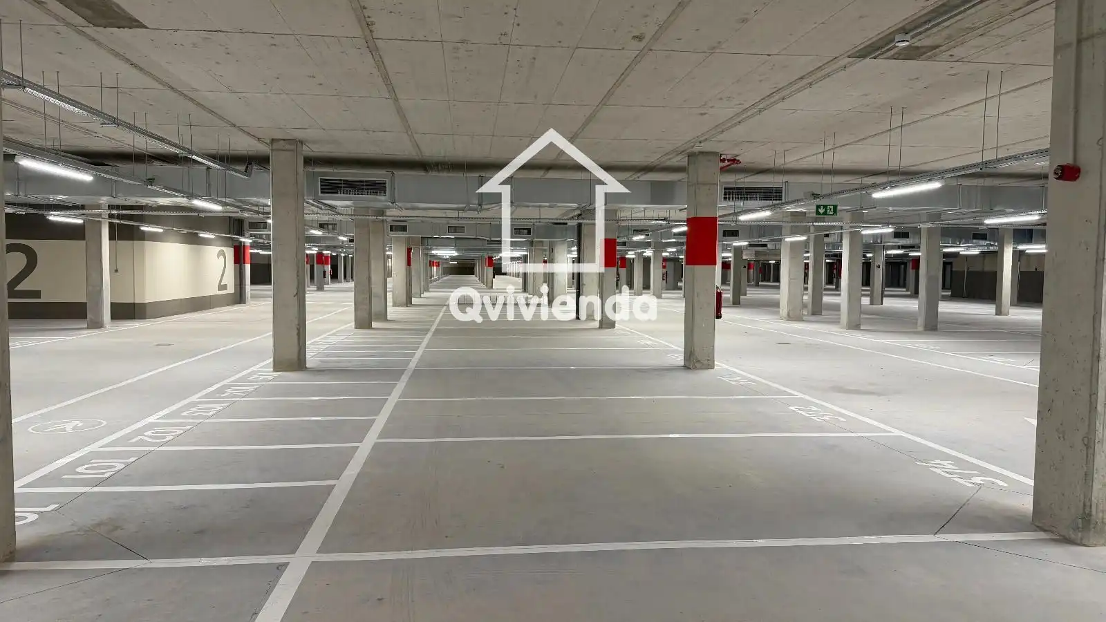 Parking de Piso de alquiler en Terrassa con Aire acondicionado, Calefacción y Parquet