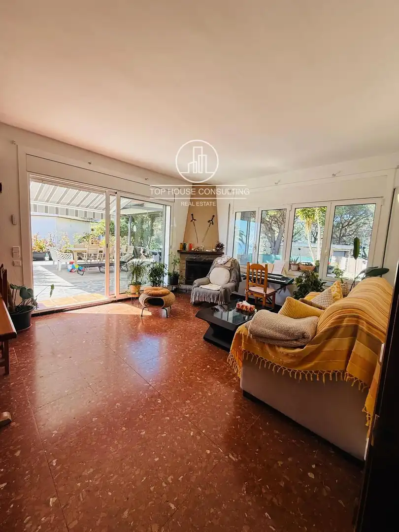 Living room of Houses for sale in Arenys de Munt  with Air Conditioner, Heating and Terrace