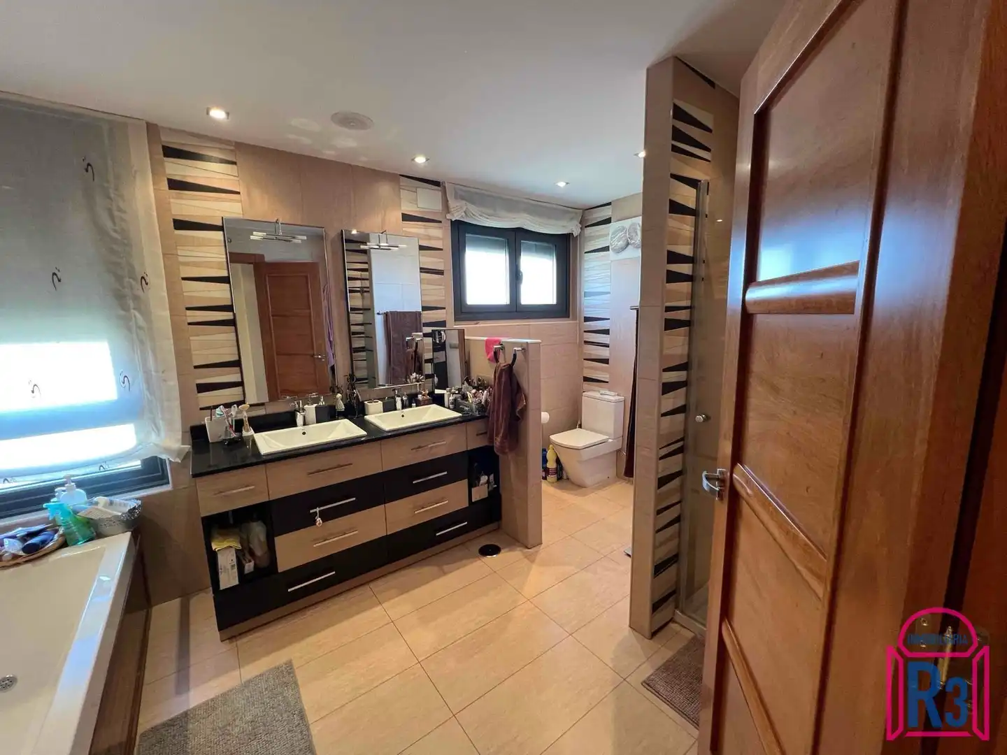 Bathroom of Houses for sale in Villaquilambre  with Heating