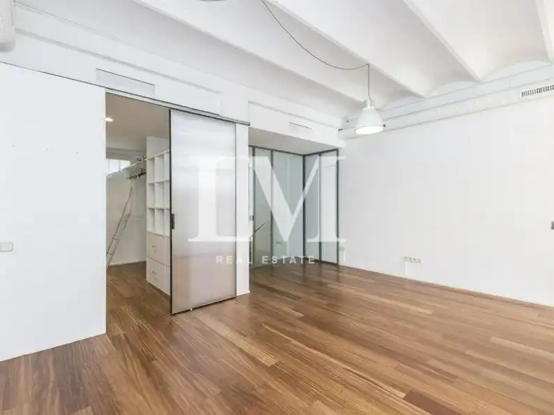 Außenansicht von Maisonette zur Miete in Barcelona mit Klimaanlage und Heizung