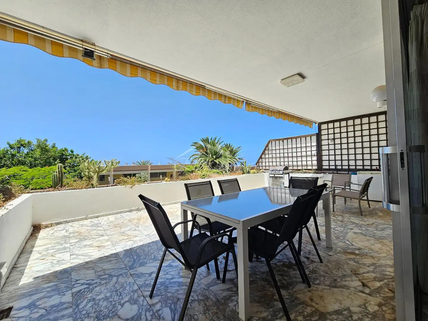Piso con piscina en venta en LG MARAZUL