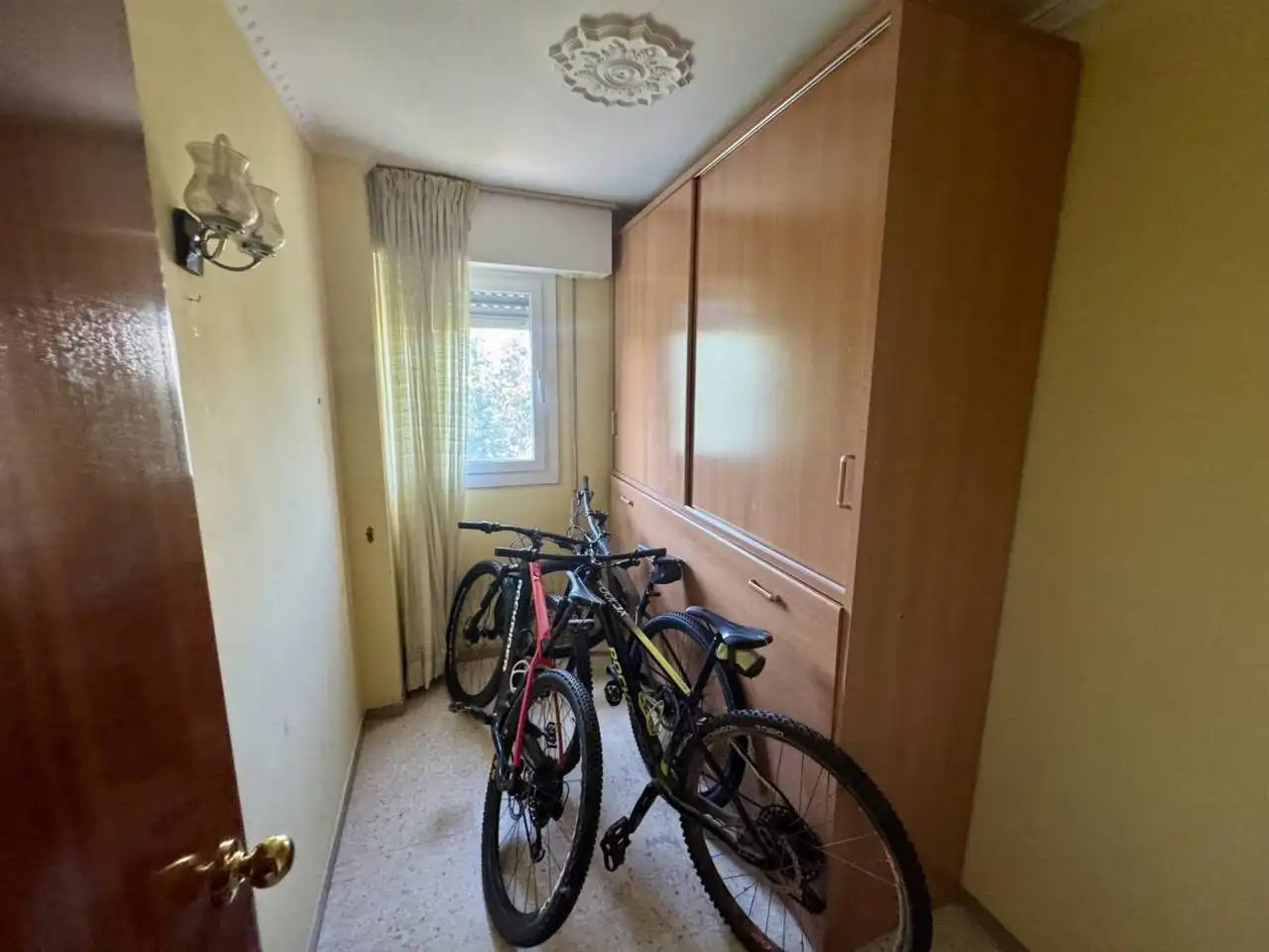 Habitación de Piso en venta en Cerdanyola del Vallès con Calefacción y Terraza