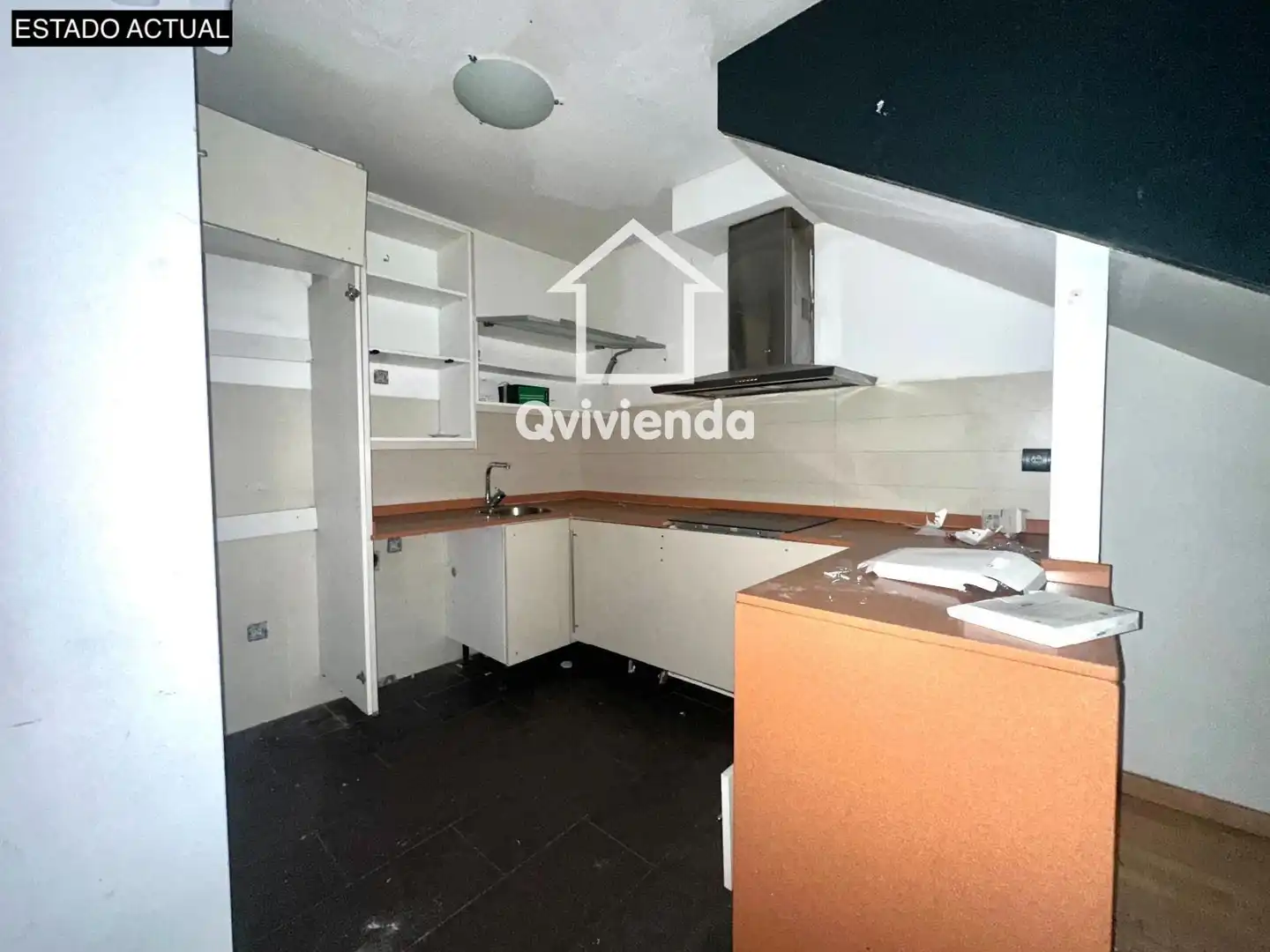 Cuina de Dúplex en venda en Sant Quirze del Vallès