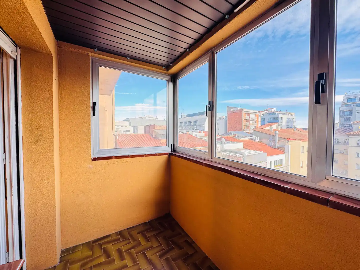 Bedroom of Flat for sale in Girona  with Air Conditioner, Heating and Terrace