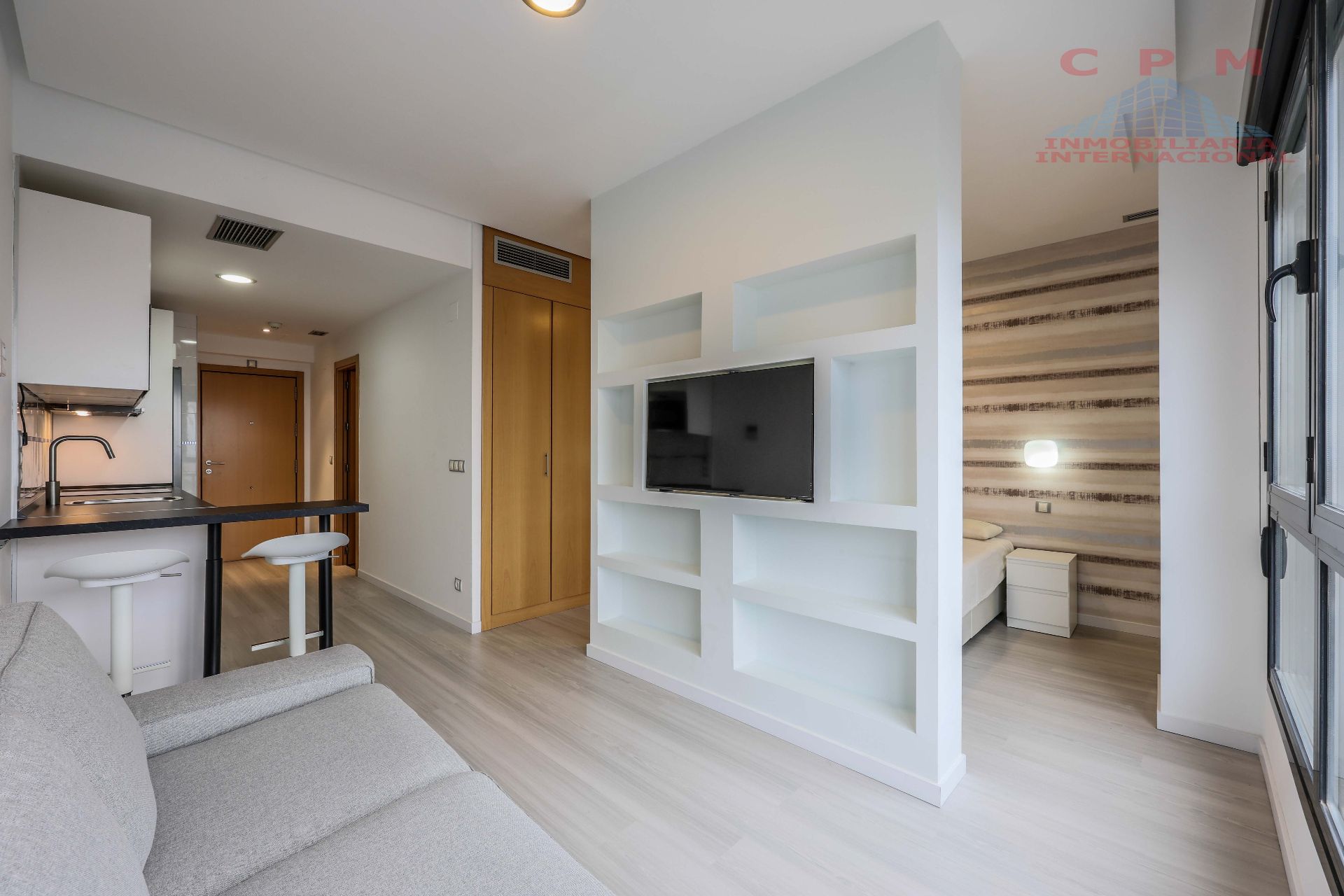 Living room of Flat to rent in  Madrid Capital  with Air Conditioner, Heating and Parquet flooring