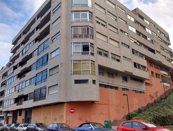 Exterior view of Garage for sale in Vigo 