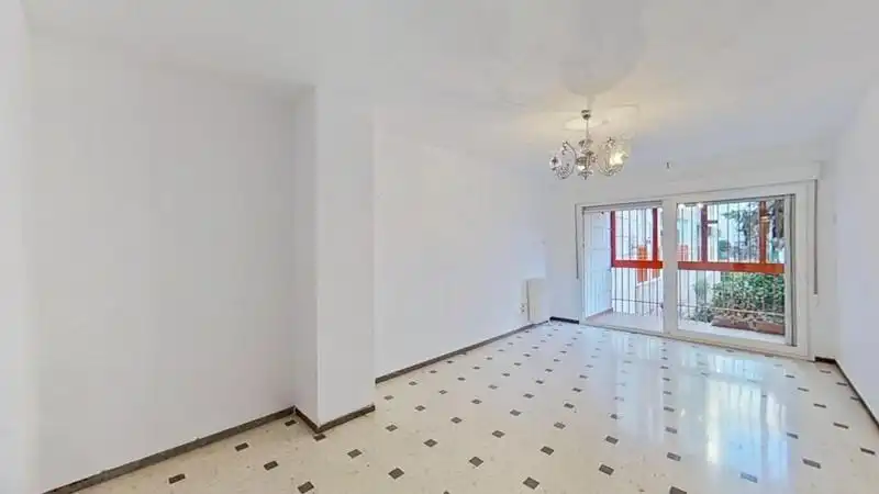 Flat with terrace for sale in Genil, imagen 5