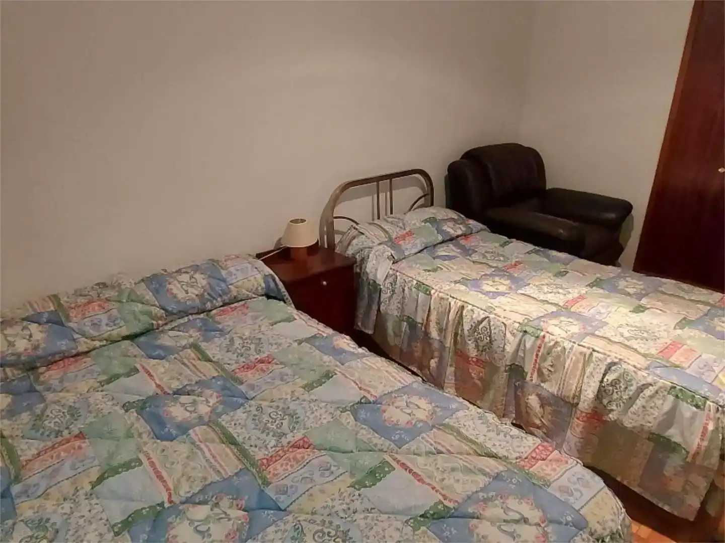 Dormitori de Casa adosada en venda en Sepúlveda amb Jardí privat, Traster i Moblat