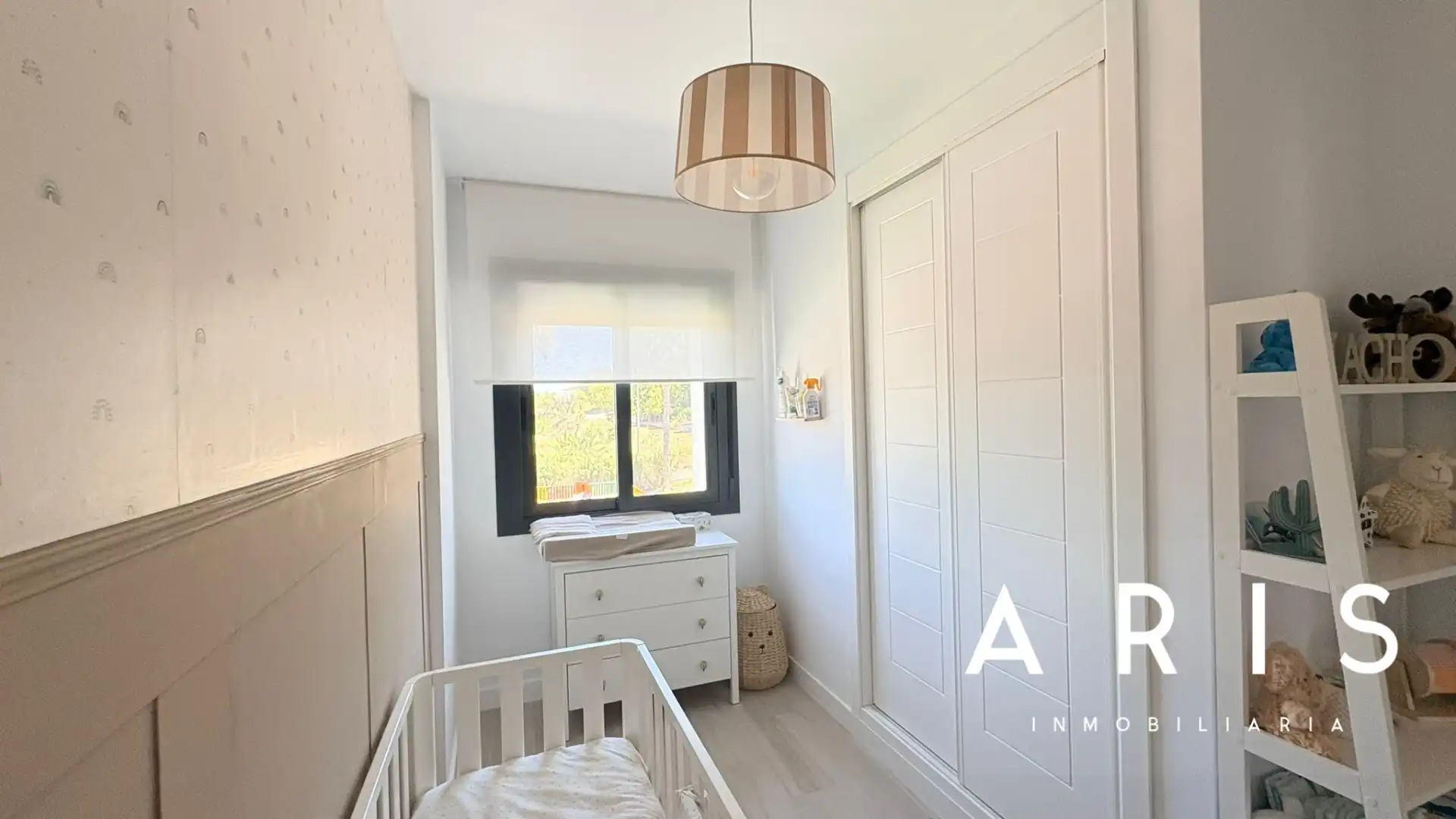 Habitación de Casa adosada en venta en Alhaurín de la Torre con Aire acondicionado, Jardín privado y Parquet