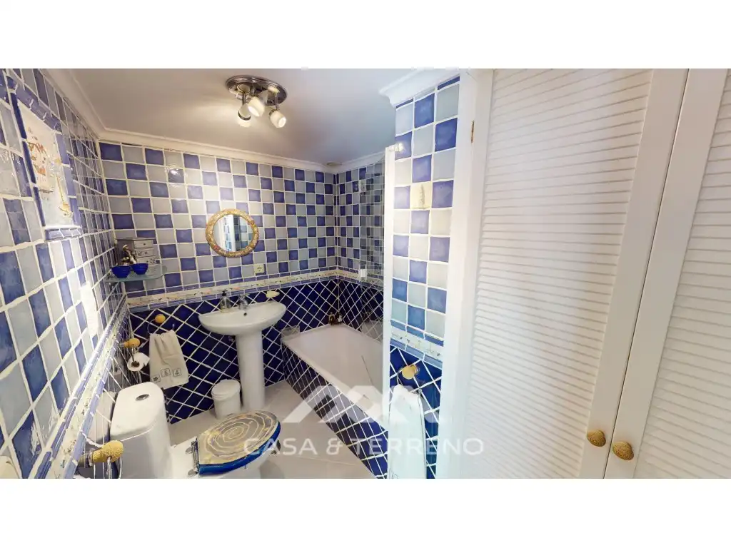 Bathroom of Houses for sale in Iznájar
