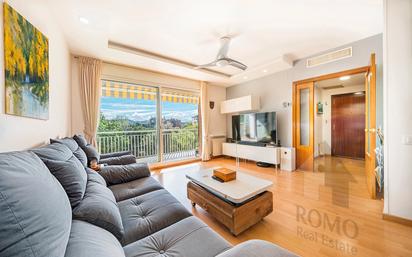 Living room of Flat for sale in Polinyà  with Air Conditioner, Heating and Parquet flooring
