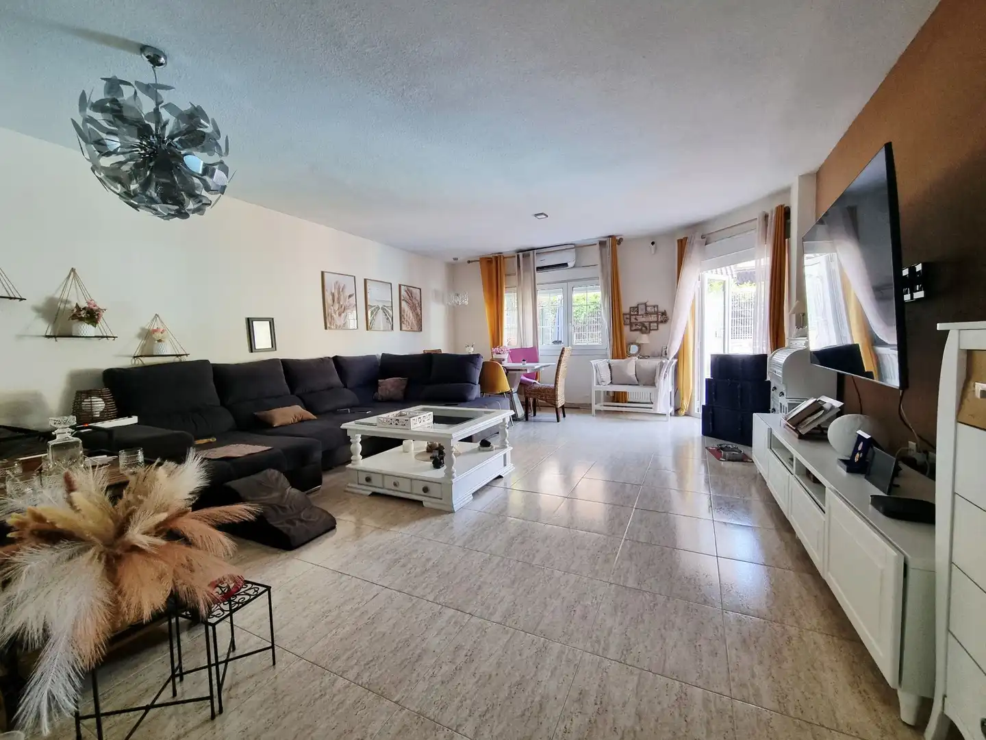 Sala de estar de Casa o chalet en venta en Torrejón de la Calzada con Aire acondicionado, Calefacción y Jardín privado