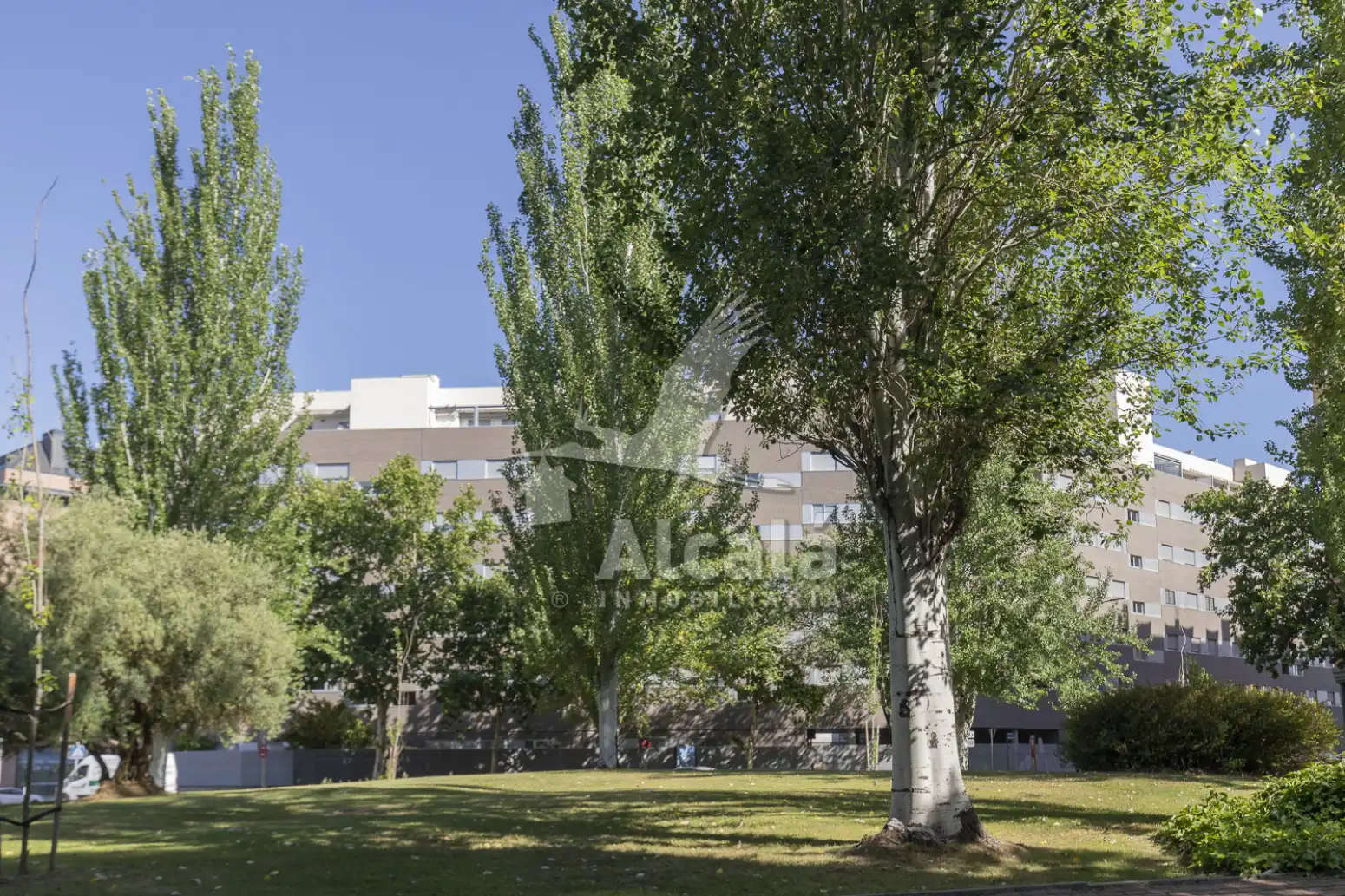 Außenansicht von Wohnung zum Verkauf in Alcalá de Henares mit Klimaanlage, Heizung und Terrasse