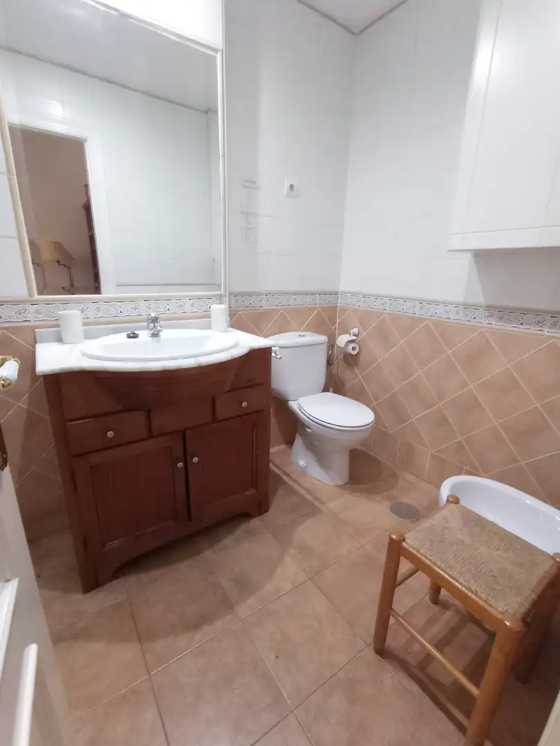 Bany de Apartament de lloguer en Málaga amb Aire condicionat, Terrassa i Moblat