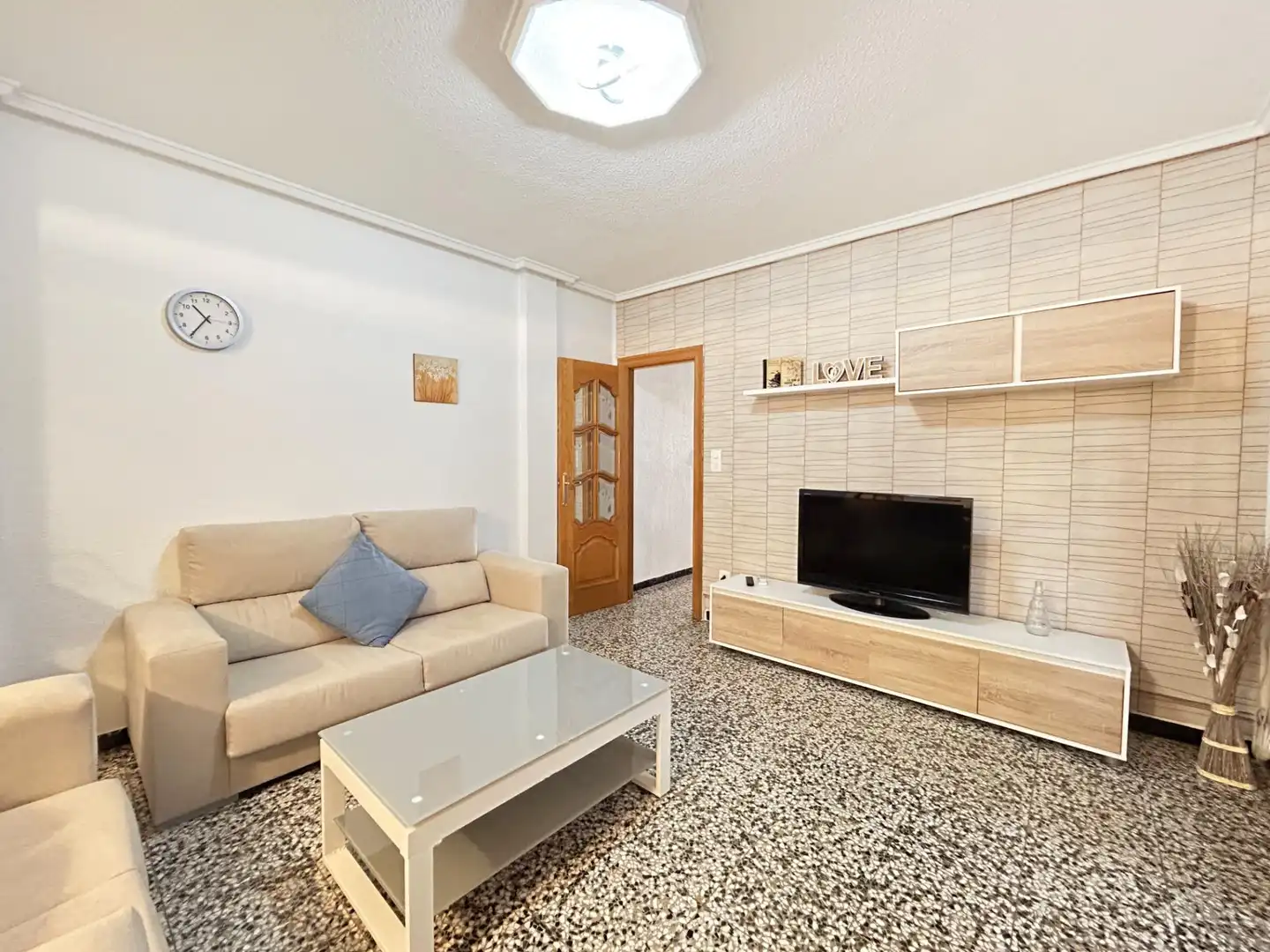 Sala d'estar de Pis de lloguer en Novelda amb Aire condicionat, Moblat i Jacuzzi